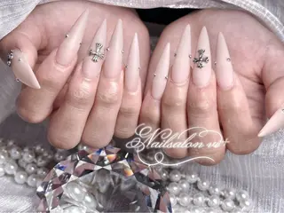 ネイル ✨Nailsalon Vi+✨のネイルデザイン