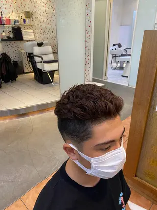 ショート カラー メンズ 大澤 翔のヘアスタイル