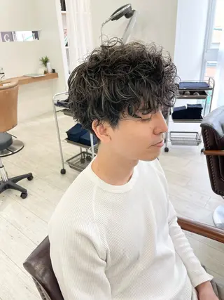 カラー メンズ 内田 真里奈のヘアスタイル