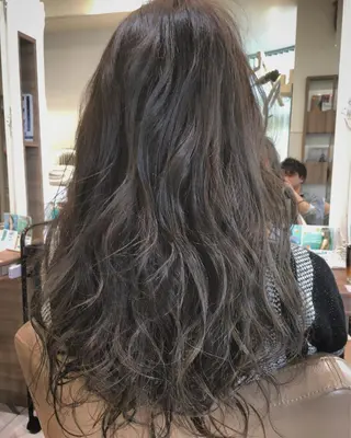 ロング カラー ヘアアレンジ 白髪ぼかしハイライト 茗荷谷駅徒歩2分のヘアスタイル