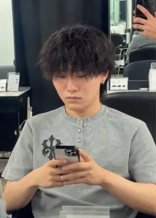 パーマ メンズ 岩佐 柚太のヘアスタイル