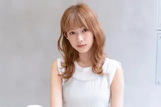 ミディアム KAREN🕊️ 大宮美容室のヘアスタイル