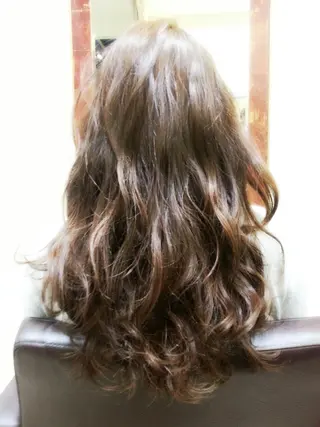 ロング カラー 東 みのりのヘアスタイル