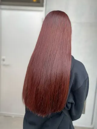 ロング 岡 舞唯のヘアスタイル