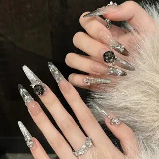 ネイル KIMI 🐰のネイルデザイン