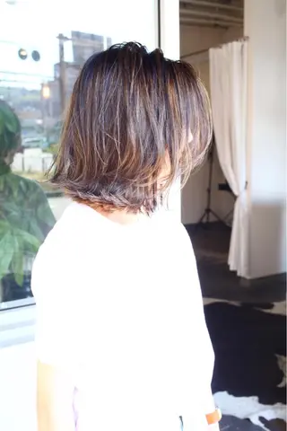 ミディアム カラー ヘアアレンジ Mariana/ 鶴原-ハイライトのヘアスタイル