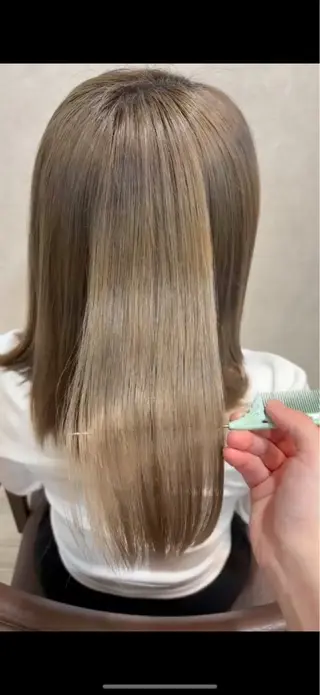 セミロング 木場 麗咲のヘアスタイル