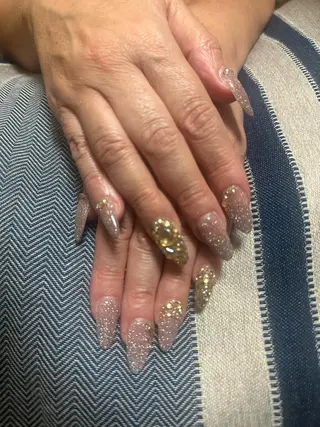 セミロング YOKOSUKA NAILS💅🩶のネイルデザイン