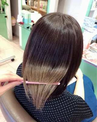 ミディアム 松田 みのりのヘアスタイル