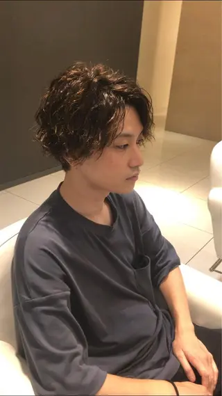 パーマ メンズ 波巻きスパイラル 河原崎　基のヘアスタイル