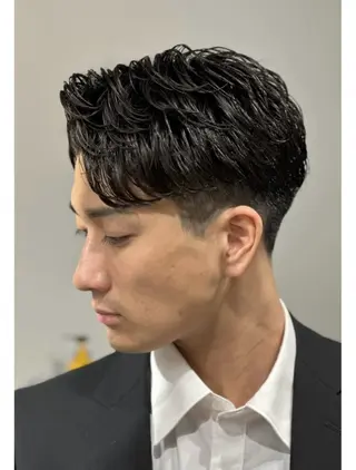 ショート パーマ メンズ トミモト アユムのヘアスタイル