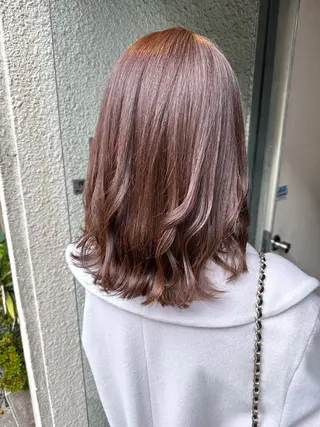 セミロング カット スパのヘアスタイル