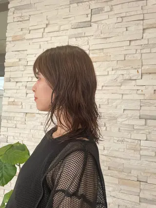 ミディアム パーマ スー 髪質改善 レイヤーのヘアスタイル