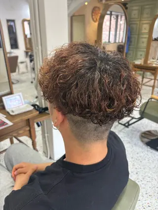 ショート パーマ メンズ 中澤 衿葉のヘアスタイル
