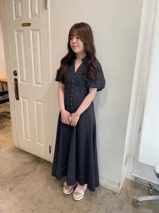 ロング カラー MIOベージュカラー 柔らかいカラーのヘアスタイル