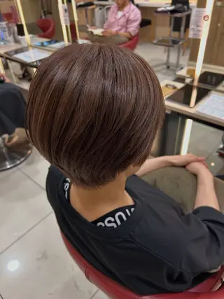 ショート カラー ゆめ ベージュカラーのヘアスタイル