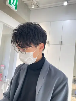 ショート ヘアアレンジ メンズ 艶カラー✨縮毛矯正✨ 翁長孝輔のヘアスタイル