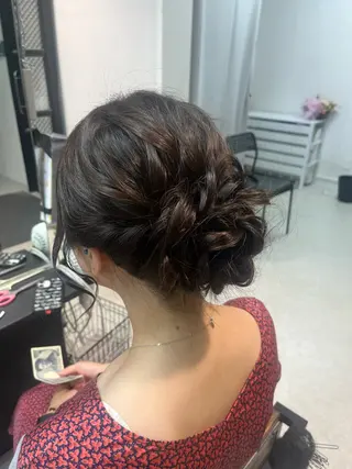 セミロング 山﨑 美空のヘアスタイル