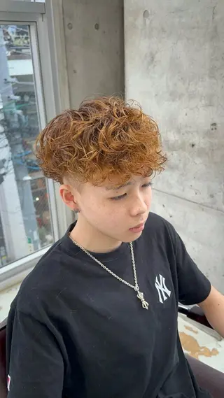 カラー パーマ メンズ fifth原宿 宮部蓮のヘアスタイル