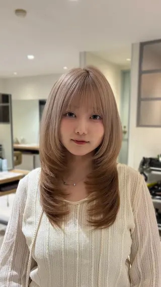 セミロング 🎀LUNA🎀 レイヤーカット/艶髪のヘアスタイル
