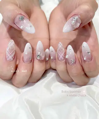 ネイル 𝗮𝗶𝗿𝗶 🌙のネイルデザイン