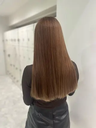 ロング カラー ハイトーンカラー 🦄レイヤーカットのヘアスタイル