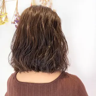 ショート カラー 小顔レイヤー/ ベージュ🤍Rieのヘアスタイル