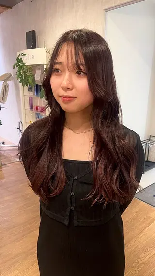 ロング 曻地 彩乃のヘアスタイル