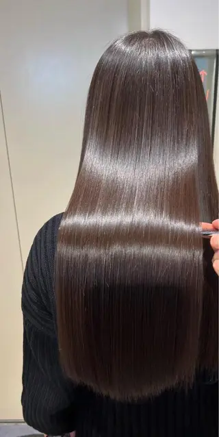 ミディアム はなざわ めいのヘアスタイル