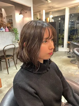 ミディアム パーマ 谷澤 朋佳のヘアスタイル