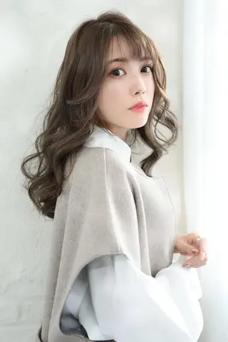 セミロング カラー サワタ ミサのヘアスタイル