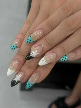 ネイル schon 🎀saraのネイルデザイン