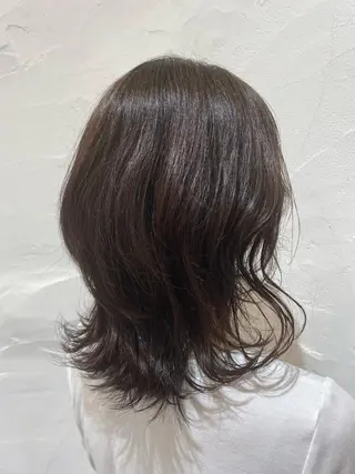 セミロング カラー clomus AZUのヘアスタイル