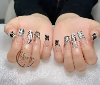 ロング カラー Bling Salonのネイルデザイン