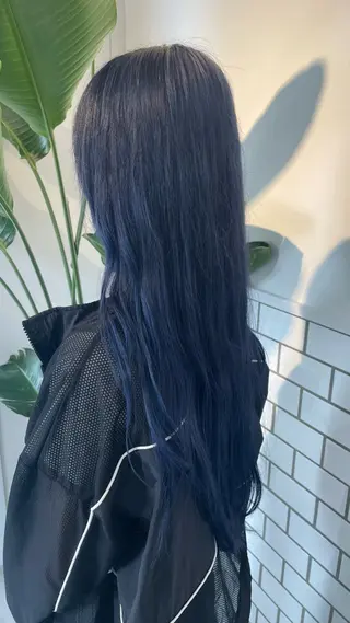 ロング カラー 松井 悠希のヘアスタイル