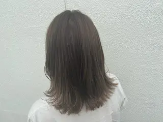 ミディアム カラー hito小塩 菜津実🌼のヘアスタイル