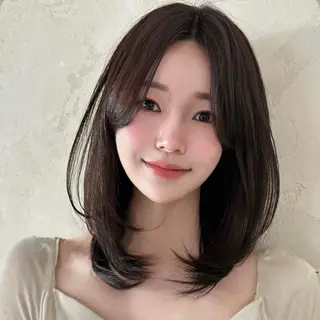 ミディアム 柳澤 興輝のヘアスタイル