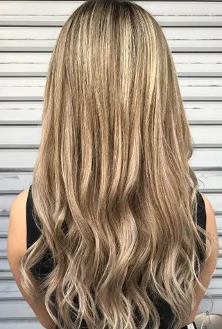 セミロング カラー パーマ ヘアアレンジ 大阪レミーエクステ チビ編み込みのヘアスタイル