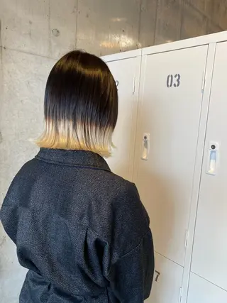 カラー 岡 舞唯のヘアスタイル