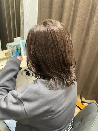 ミディアム カラー 🥥ニシダテ アイラ🥥のヘアスタイル