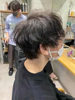 ミディアム パーマ メンズ 似合う髪型見つけます AYAKAのヘアスタイル