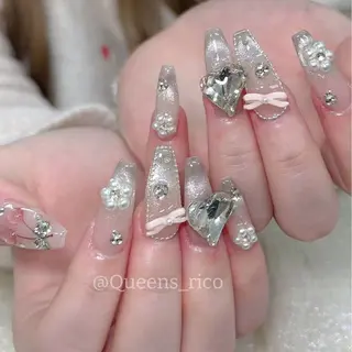 ネイル Queens テイのネイルデザイン