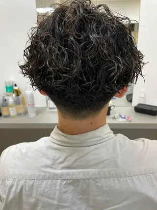 ショート パーマ メンズ くるくるパーマ aikoのヘアスタイル