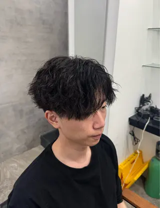 パーマ メンズ メンズヘア カット、パーマ特化のヘアスタイル