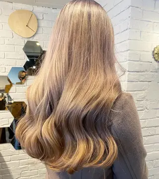 ロング カラー ヘアアレンジ レイヤーカット×髪質 改善🇰🇷シオリのヘアスタイル