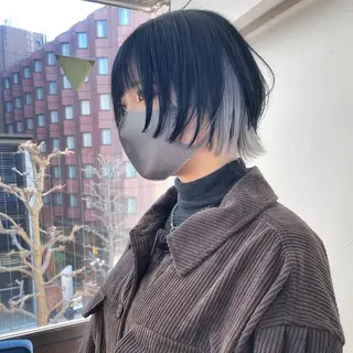 ショート カラー ねね🦖 /ブリーチカラーのヘアスタイル