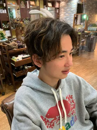 メンズ カット特化美容師 齋藤桐のヘアスタイル