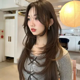 ロング 🌹ハッシュカット、 レイヤー韓国ヘア🌹のヘアスタイル