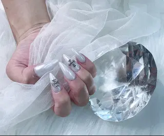 ネイル ベスティオーラ 花香のネイルデザイン
