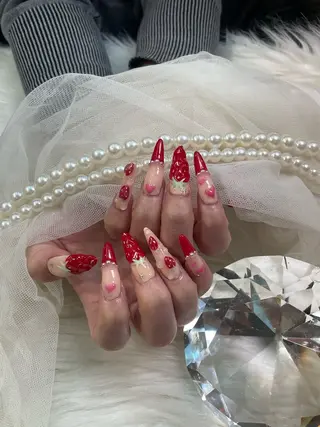 ネイル ベスティオーラ 花香のネイルデザイン